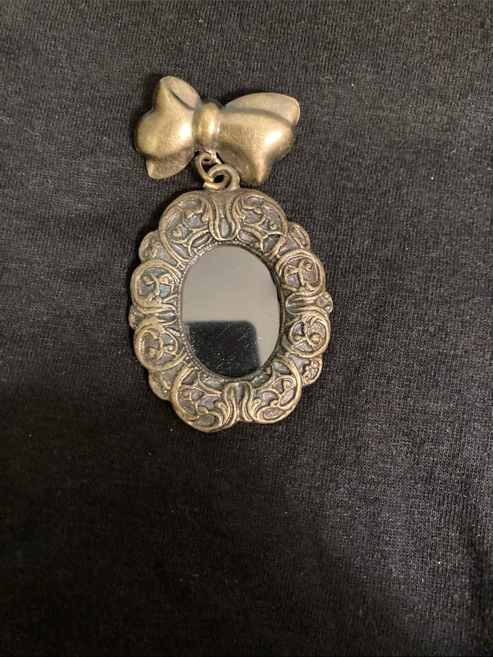 Antique-Style Bow Photo Brooch Pendant